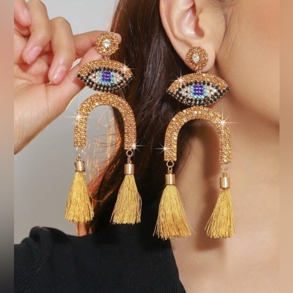 ✨NEW Gold and Black Eye Tassel Earrings